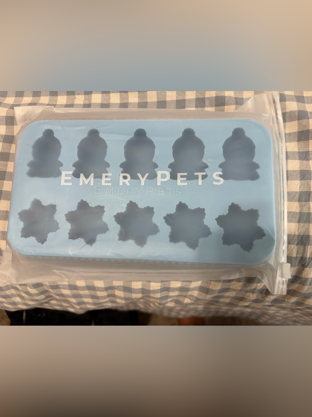 EmeryPets silicone pet treat mold - blue